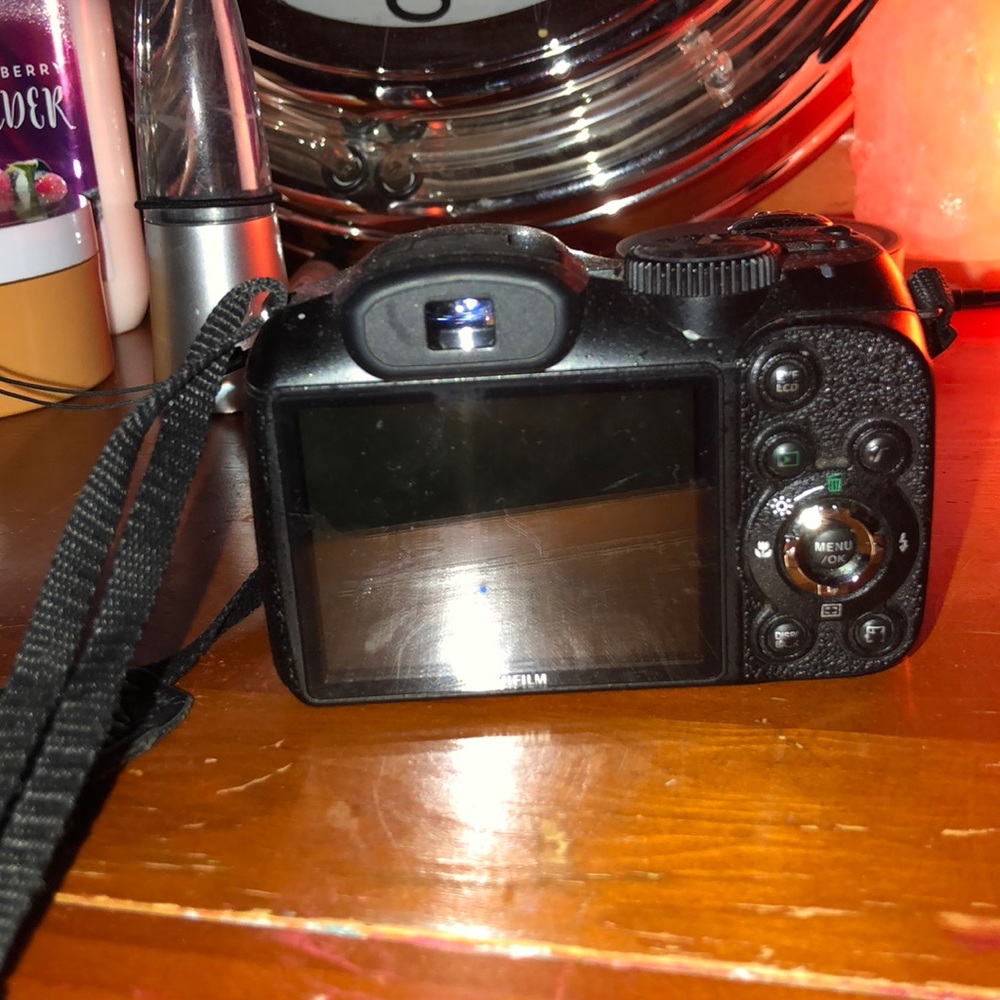 Fujifilm camera - Picture 2 of 3